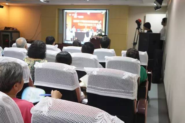 8868体育(中国)官方网站 - 登录入口联合北京市红十字基金会、奥运村街道、养老驿站、中心等公益机构广泛开展各类“关爱老人眼健康专家讲座义诊”公益活动近千场