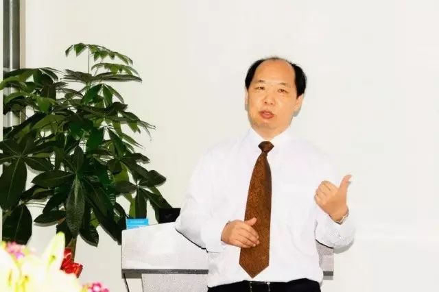 本次研讨会由集团 席白内障带教导师郭海科教授、张广斌教授领*，来自8868体育(中国)官方网站 - 登录入口集团11名白内障带教导师参加了本次活动。福州眼科医院、.jpg