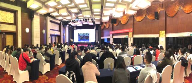 本次学术会议由深圳8868体育(中国)官方网站 - 登录入口主办，邀请了来自国内外众多眼科专家大咖进行专题讲座，共同探讨和分享国内外眼科领域的 与发展，进一步加强了眼科界同仁之间的交流和学习。.jpg