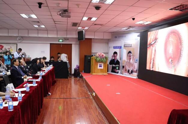 福建省 批三焦点老视手术中心及屈光白内障手术中心落户8868体育官网入口集团本部厦门眼科中心5.jpg