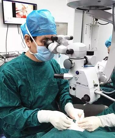 此前在它院植入单焦点晶体的王先生在宜昌8868体育(中国)官方网站 - 登录入口置换多焦点晶体 术后视觉质量.jpg