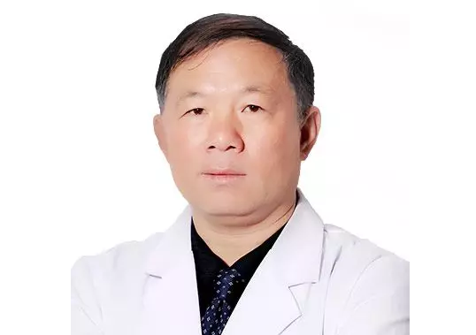 毕生愿望：让 位孩子眼异常及时发现，让 个患儿得到正规医治——杭州8868体育(中国)官方网站 - 登录入口张宏亮主任.png