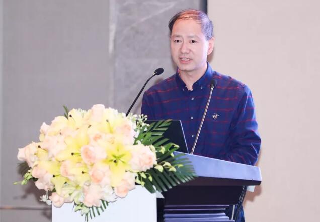 半世屈光史， 一生光明情——宜昌8868体育官网入口胡学斌院长闪耀2020年关爱近视·SMILE青年论坛2.jpg