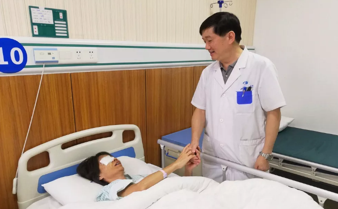 被白内障和高度近视夺走的视界在东莞8868体育(中国)官方网站 - 登录入口复明1.png