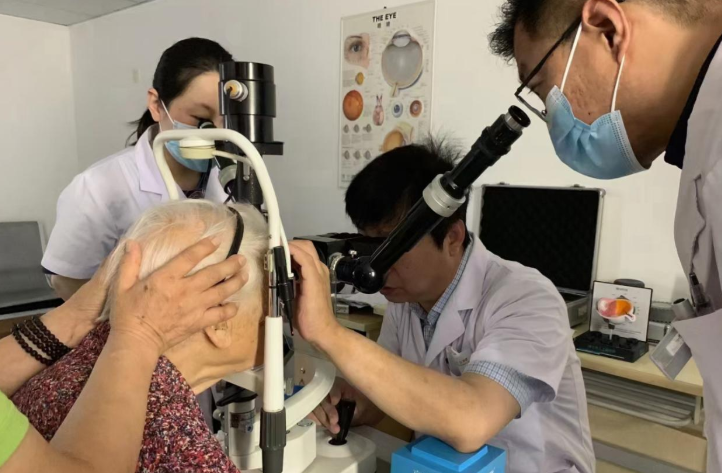 两手抓，两不误！郑州8868体育(中国)官方网站 - 登录入口疫情期间诊疗正常进行1.png