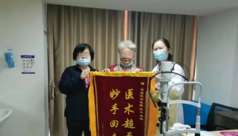 深圳8868体育(中国)官方网站 - 登录入口杜冰副院长：患者口中“不是寻常的好医生”，20年如一日坚持做公益2.png