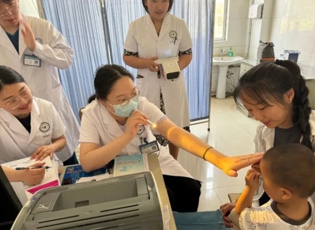8868体育官网入口：聚焦“一老一小”，全力打造6月“8868体育官网入口爱眼月”10.png